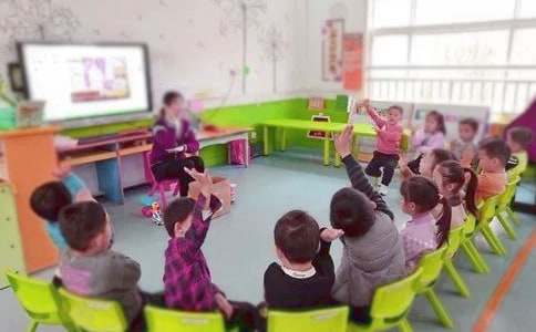 给幼儿园老师的表扬信