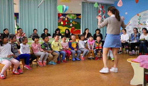 幼儿园大班班务工作总结(集合15篇)